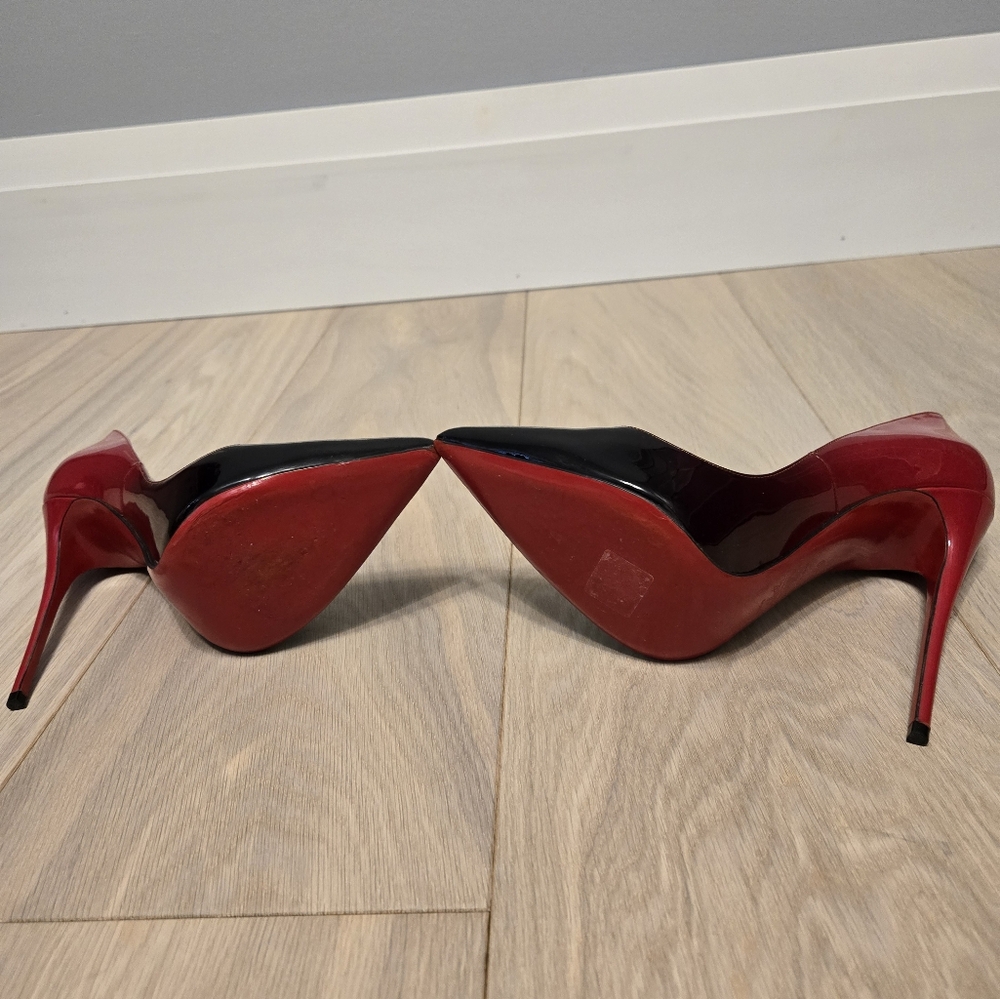Christian Louboutin So Kate Black & Red Patent Ombre Heels - Picture 4 of 6